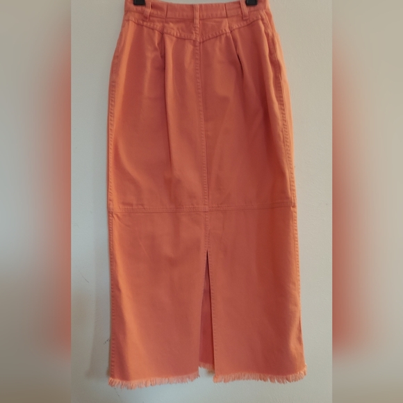 Long denim jean skirt with fringed hem - Picture 3 of 4